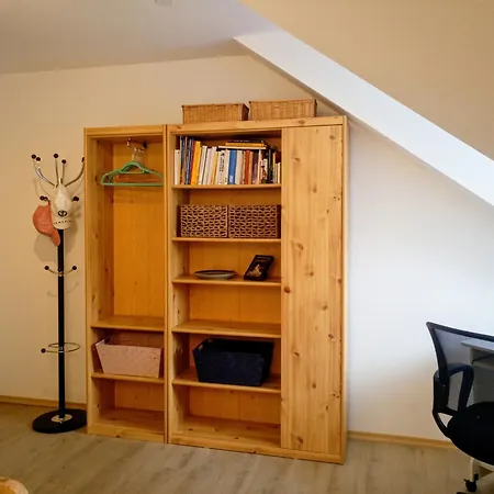 Drei-zimmer-wohnung, Parken Vor Dem Haus Landshut