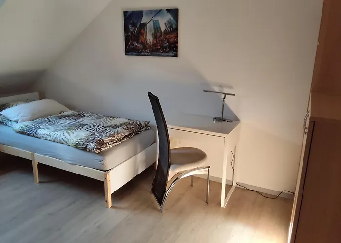 Lägenhet Drei-zimmer-wohnung, Parken Vor Dem Haus *